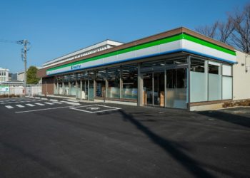 Next-generation convenience store, FamiltyMart Saedo Store. PHOTO from Panasonic