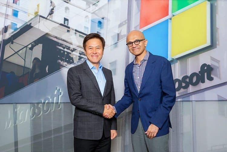 Park Jung Ho, CEO of SK Telecom (left), and Satya Nadella, CEO of Microsoft (right). PHOTO from SK Telecom