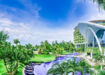Forest City’s vertical greenery ecosystem