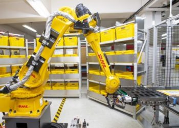 DHL Express deploys AI-powered sorting robot