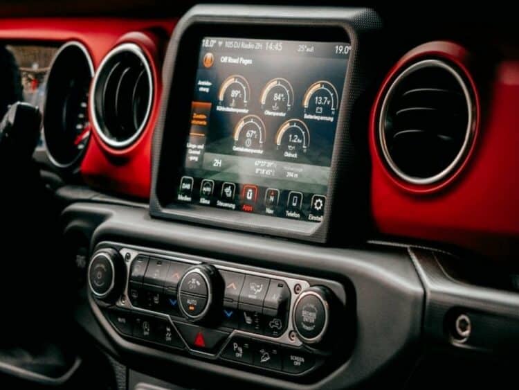 Photo by Abhinav: https://www.pexels.com/photo/dashboard-of-a-motor-vehicle-7890910/