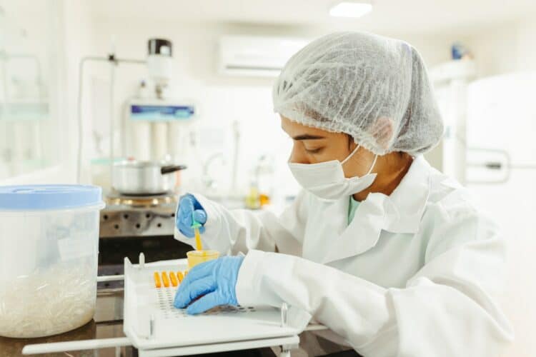Photo by Jonathan Borba: https://www.pexels.com/photo/laboratory-worker-doing-tests-15831822/