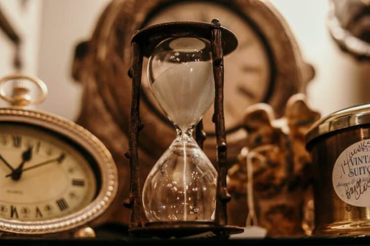 Photo by Jordan Benton: https://www.pexels.com/photo/shallow-focus-of-clear-hourglass-1095601/