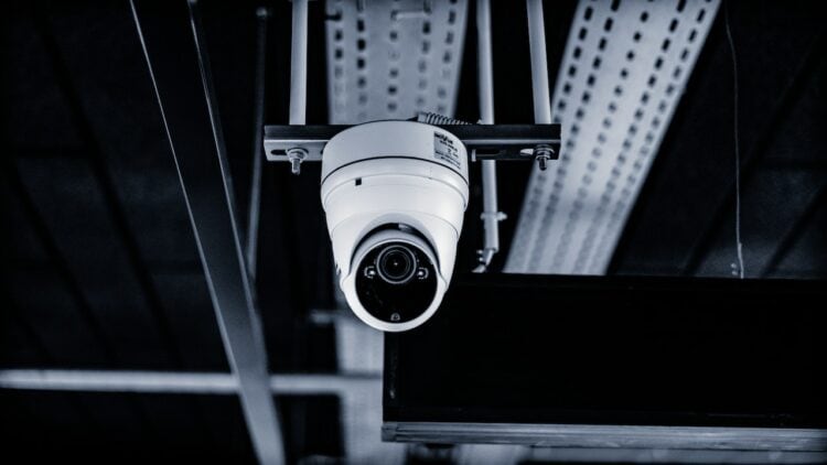 Photo by Łukasz Klimkiewicz: https://www.pexels.com/photo/a-white-cctv-7364948/