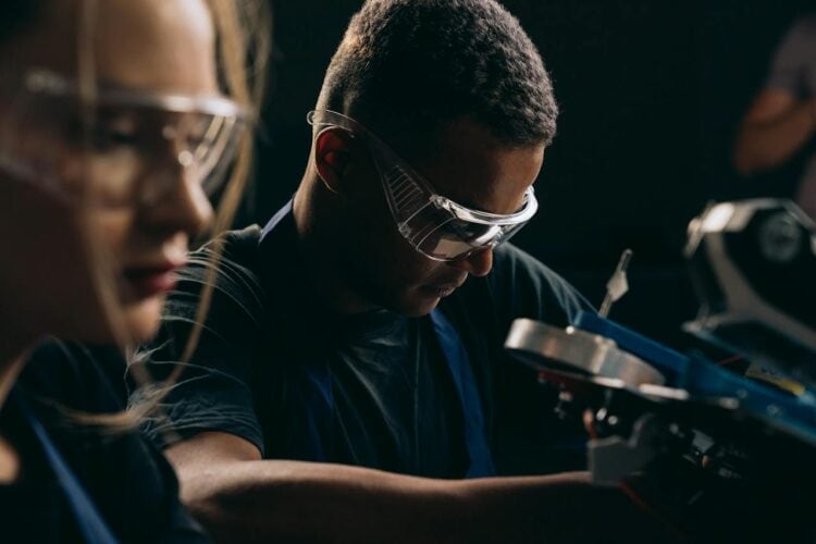 Photo by Mikhail Nilov: https://www.pexels.com/photo/man-in-blue-crew-neck-t-shirt-wearing-clear-protective-goggles-9242837/