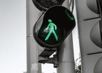 Photo by JESHOOTS.com: https://www.pexels.com/photo/close-up-photo-of-traffic-light-display-442584/