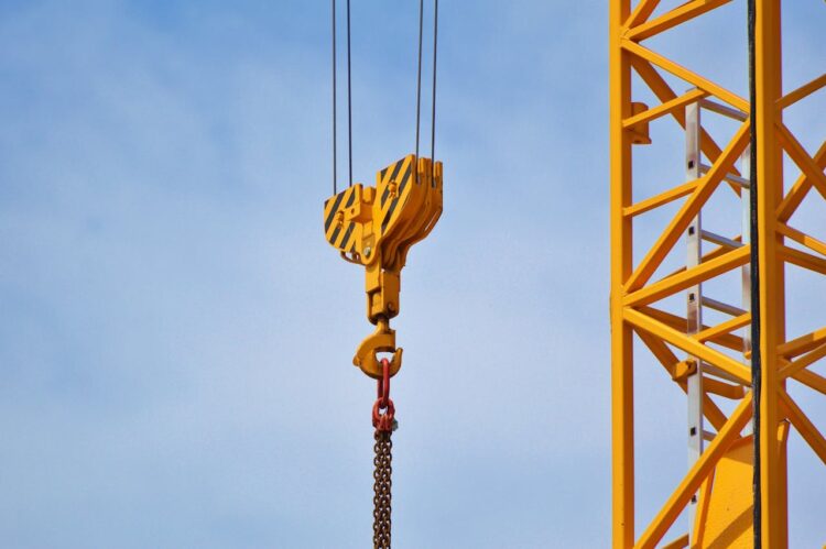 Photo by Pixabay: https://www.pexels.com/photo/yellow-crane-532079/