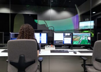 Photo by ThisIsEngineering: https://www.pexels.com/photo/female-engineer-controlling-flight-simulator-3862132/