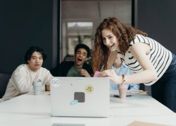 Photo by cottonbro studio: https://www.pexels.com/photo/people-laughing-looking-at-a-laptop-7437495/