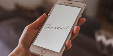 Photo by Castorly Stock : https://www.pexels.com/photo/person-holding-silver-iphone-6-4114777/