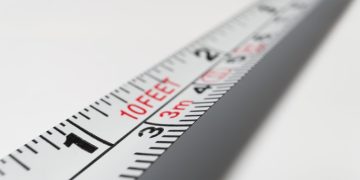 Photo by Pixabay: https://www.pexels.com/photo/white-10-feet-steel-tape-162500/