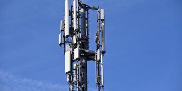 Photo by Edvin Gál: https://www.pexels.com/photo/cell-tower-against-clear-blue-sky-36178997/