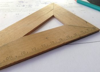 Photo by Dawid Małecki from Pexels: https://www.pexels.com/photo/brown-wooden-measuring-tool-21661/
