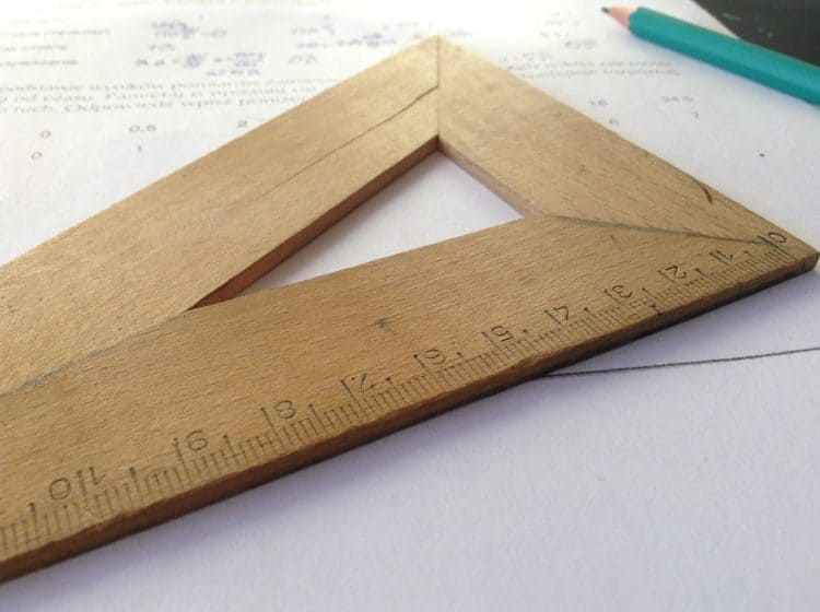 Photo by Dawid Małecki from Pexels: https://www.pexels.com/photo/brown-wooden-measuring-tool-21661/