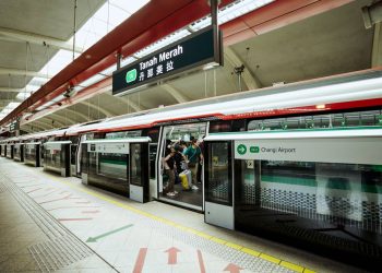 Photo by Phương Nguyễn from Pexels: https://www.pexels.com/photo/tanah-merah-mrt-station-in-singapore-33862663/