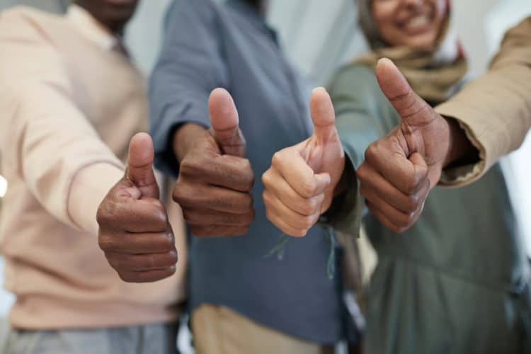 Photo by Edmond Dantès from Pexels: https://www.pexels.com/photo/people-doing-thumbs-up-8553864/