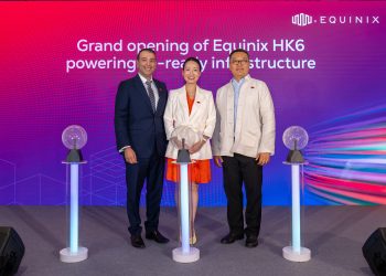 (From right to left) Ben Li, Senior Operations Director, Joanne Hon, Managing Director, , Cyrus Adaggra, President, Asia-Pacific, Equinix