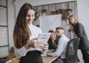 Photo by Gustavo Fring from Pexels: https://www.pexels.com/photo/woman-in-white-long-sleeve-top-holding-a-tablet-4872048/