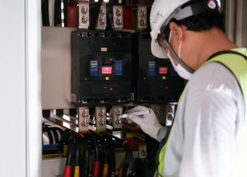 Photo by Annas Zakaria from Pexels: https://www.pexels.com/photo/close-up-photo-of-a-man-checking-a-power-voltage-10871929/