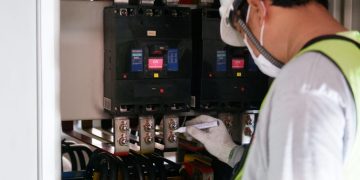 Photo by Annas Zakaria from Pexels: https://www.pexels.com/photo/close-up-photo-of-a-man-checking-a-power-voltage-10871929/