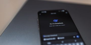 Photo by Matheus Bertelli from Pexels: https://www.pexels.com/photo/ai-chat-interface-on-smartphone-with-deepseek-app-30530428/