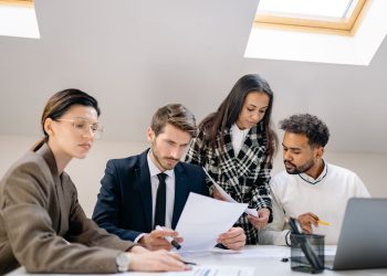Photo by Yan Krukau from Pexels: https://www.pexels.com/photo/a-people-working-together-7691751/